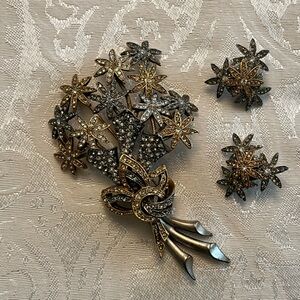 VTG Oscar de la Renta Brooch and Earrings